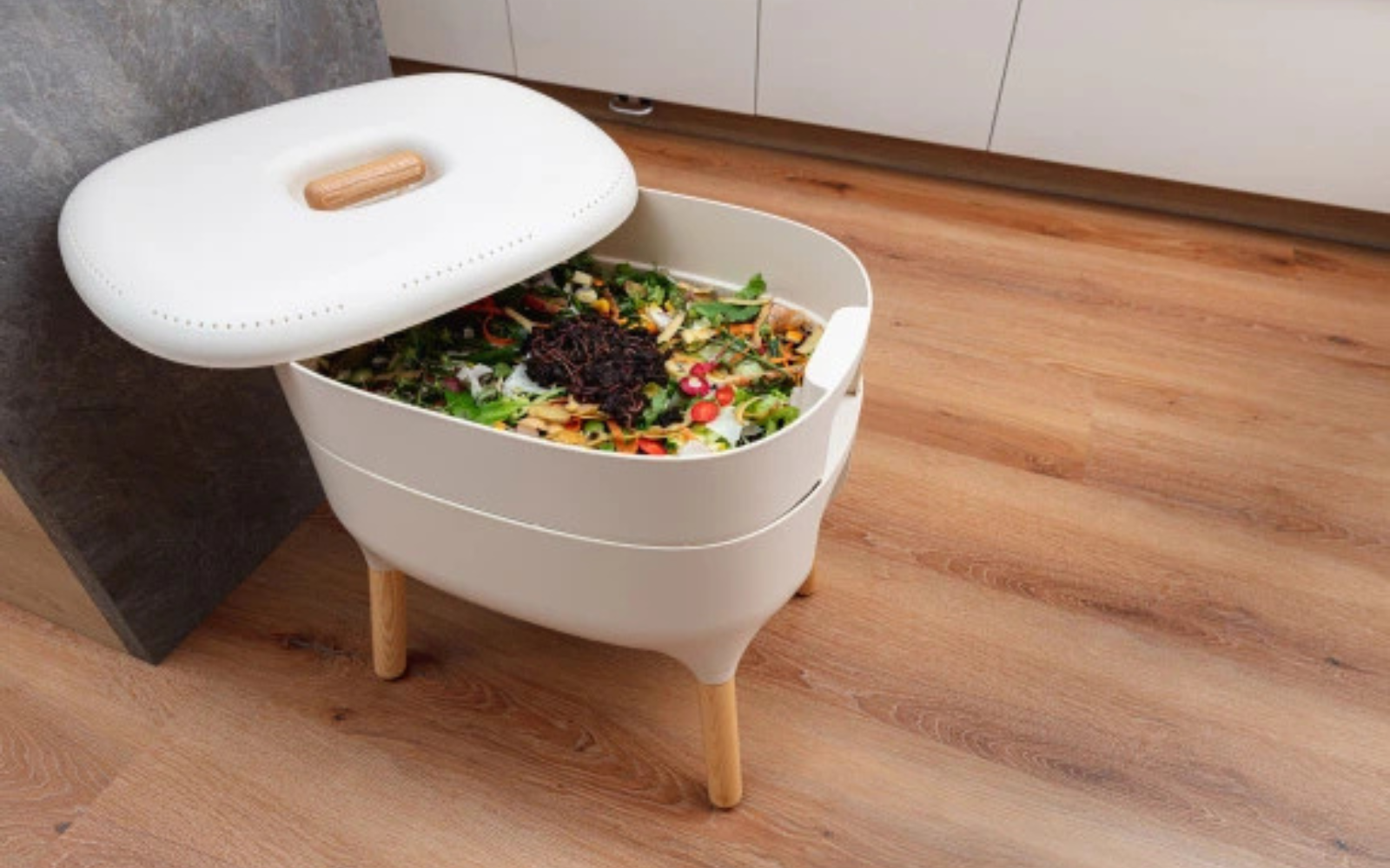 Nízký vermikompostér